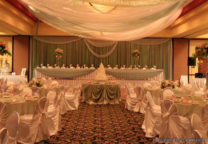 Courtyard By Marriott Hotel