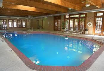 Courtyard By Marriott Hotel